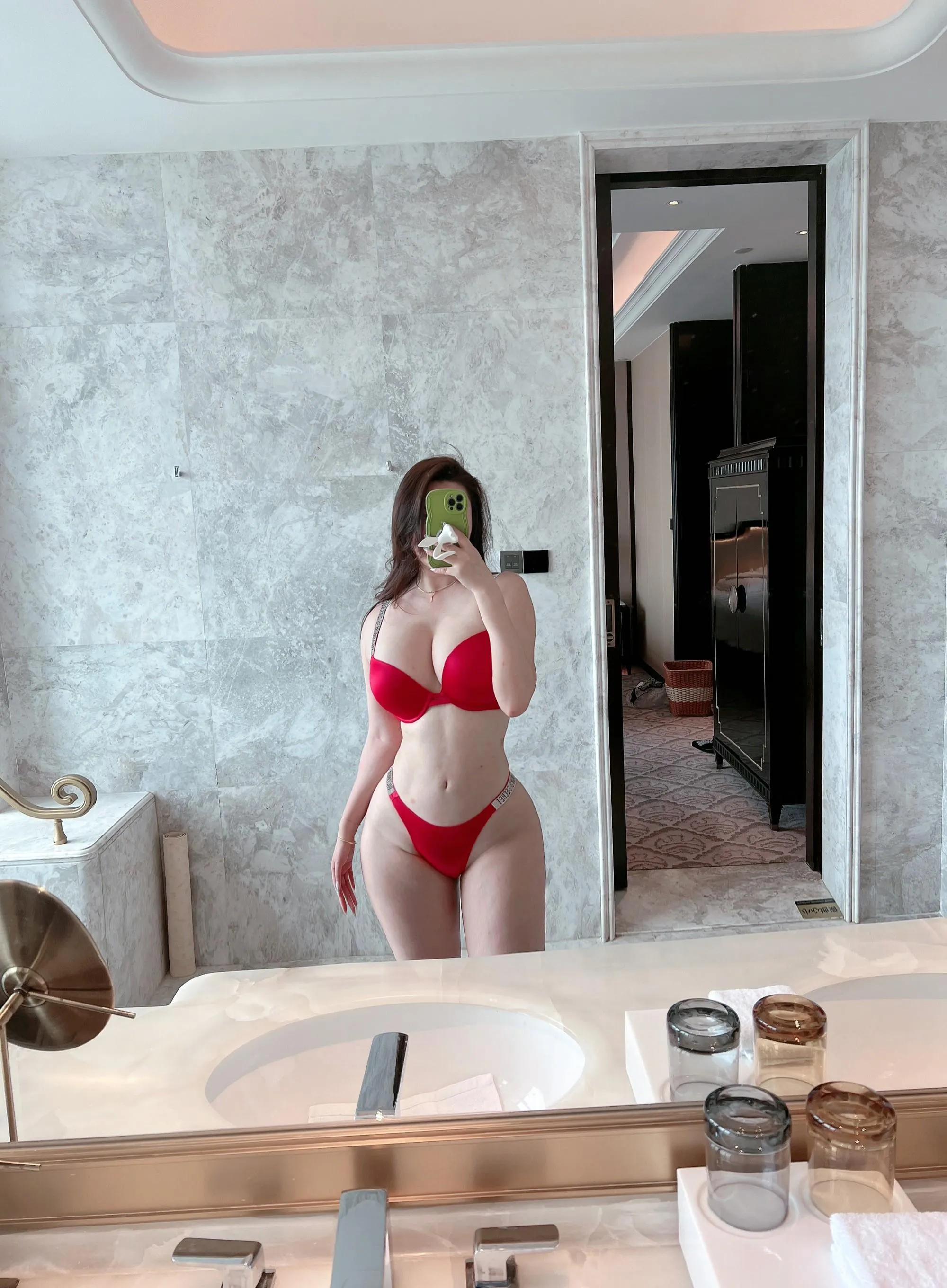 MIYA – NO.011 红色风景 [44P]插图6